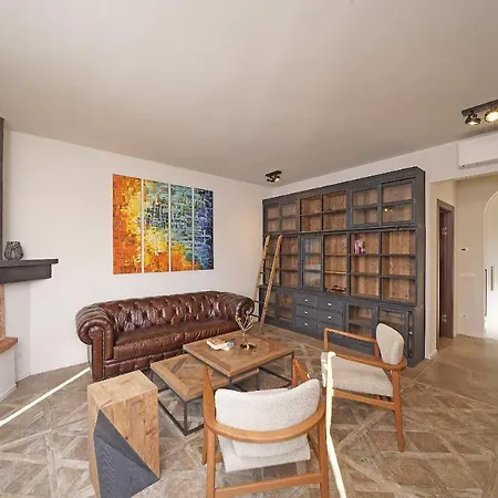 Victoria: Luxury Waterfront With Splendid Views Gargnano